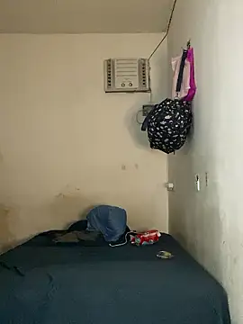 Snapshot of Carolinen chatting on 01-07-26, 06:54 Carolinen online show from 01-07-26, 06:54