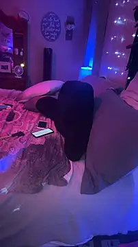 Snapshot of Dani_Dragon69 chatting on 12-15-24, 10:18 Dani Dragon69 online show from 12-15-24, 10:18