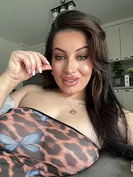 Snapshot of melissablack chatting on 05-20-26, 07:47 melissablack online show from 05-20-26, 07:47