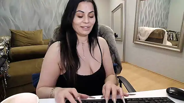 Sara Poison online show from 03-12-26, 05:35