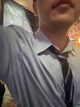 Snapshot of ex199212 chatting on 06-13-26, 07:17 ex199212 online show from 06-13-26, 07:17