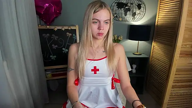 Snapshot of Aria69Stars chatting on 11-13-25, 09:41 Aria69Stars online show from 11-13-25, 09:41