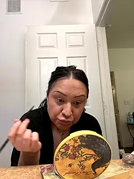 AlyssiaAmoreXO online show from 10-27-25, 08:13