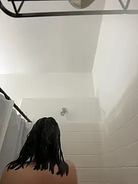 AlyssiaAmoreXO online show from 12-05-25, 04:25