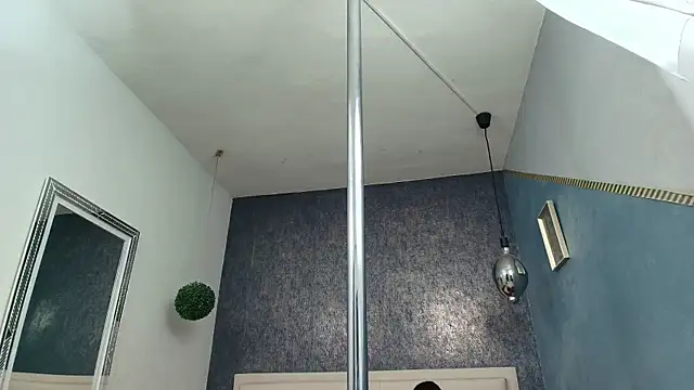 Celestial Queen  online show from 04-06-26, 01:34