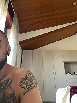 Dikkiduohottt online show from 04-18-26, 02:21