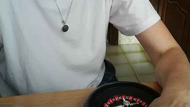 VeneRed online show from 10-29-25, 09:00