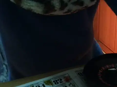 VeneRed online show from 11-16-25, 05:02