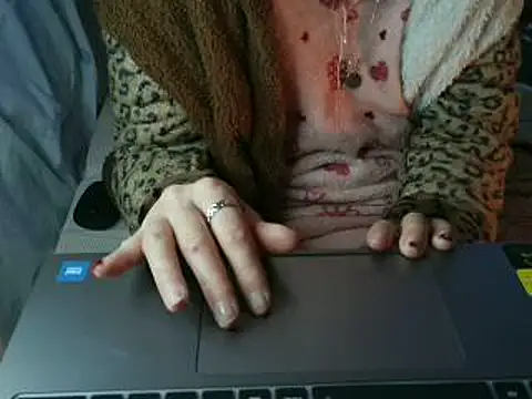 VeneRed online show from 02-15-26, 07:51