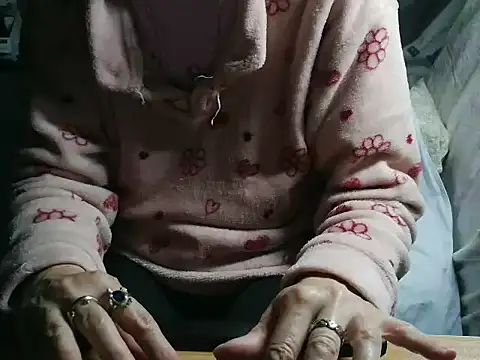 VeneRed online show from 04-22-26, 06:42