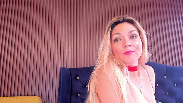 MalorySweet online show from 01-06-25, 04:34