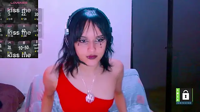 Snapshot of lizeth_darks chatting on 02-15-25, 12:43 lizeth darks online show from 02-15-25, 12:43