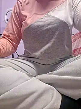 Melody Shyla online show from 12-17-25, 12:16