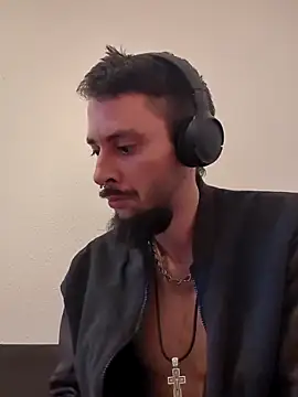 Snapshot of casualtimepassenger chatting on 01-26-25, 02:30 casualtimepassenger online show from 01-26-25, 02:30