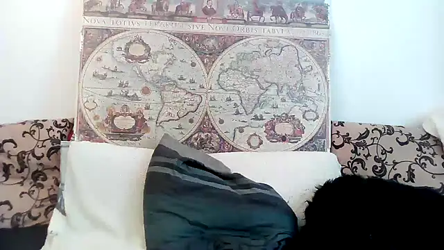 Snapshot of casualtimepassenger chatting on 02-27-25, 09:54 casualtimepassenger online show from 02-27-25, 09:54