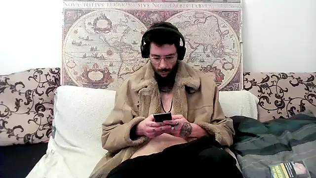 Snapshot of casualtimepassenger chatting on 03-07-25, 02:57 casualtimepassenger online show from 03-07-25, 02:57