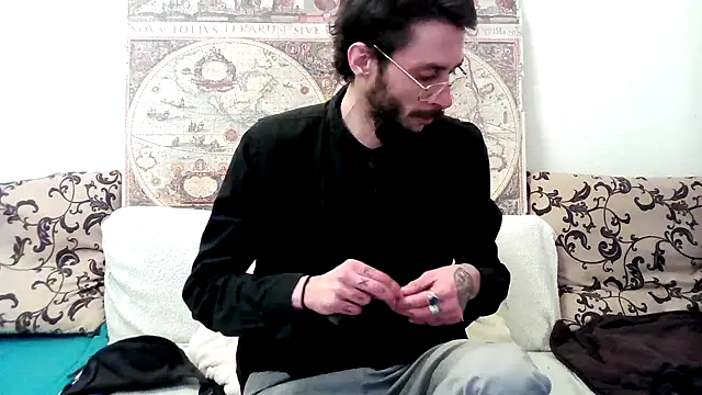 Snapshot of casualtimepassenger chatting on 03-17-25, 09:45 casualtimepassenger online show from 03-17-25, 09:45