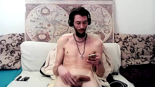 Snapshot of casualtimepassenger chatting on 03-18-25, 03:53 casualtimepassenger online show from 03-18-25, 03:53