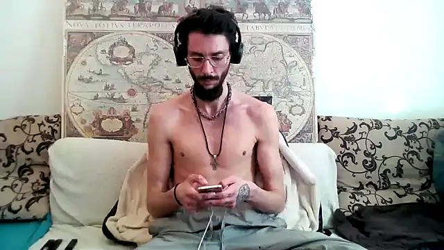 Snapshot of casualtimepassenger chatting on 03-18-25, 06:57 casualtimepassenger online show from 03-18-25, 06:57