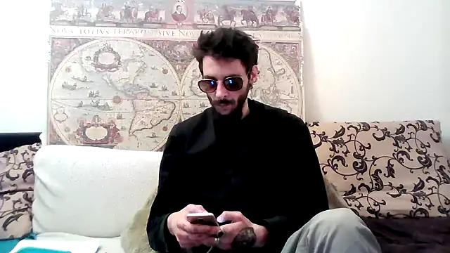 Snapshot of casualtimepassenger chatting on 03-19-25, 05:50 casualtimepassenger online show from 03-19-25, 05:50