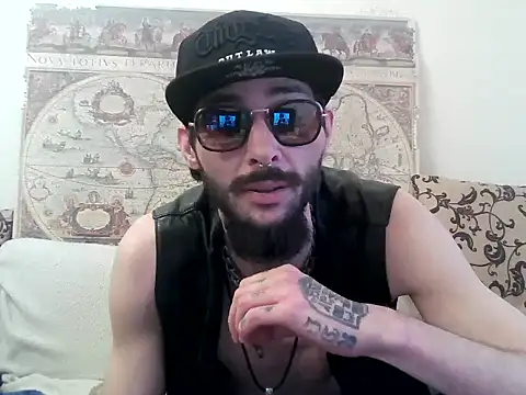 Snapshot of casualtimepassenger chatting on 03-21-25, 04:18 casualtimepassenger online show from 03-21-25, 04:18