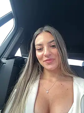 izzy belle online show from 04-11-26, 02:54