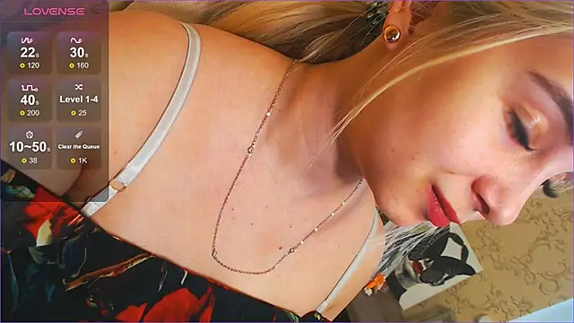 DolphinDreams online show from 03-17-25, 01:18