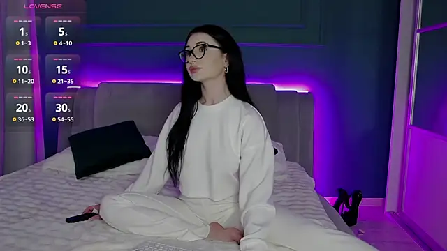 AllisonSky online show from 04-20-26, 02:53