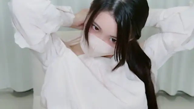 Snapshot of yuki_room chatting on 09-16-25, 01:12 yuki room online show from 09-16-25, 01:12