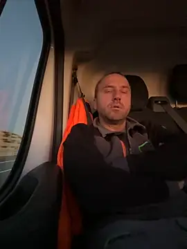 Lecatore80 online show from 11-27-25, 04:09