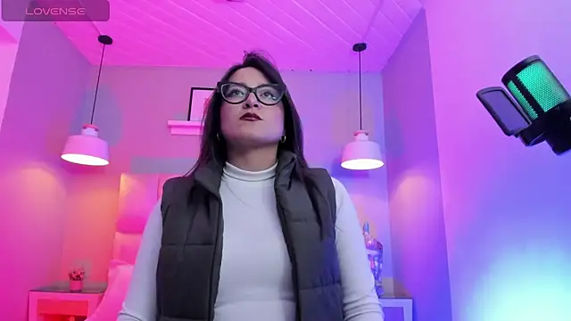 Lucy Williiams online show from 01-16-26, 07:29