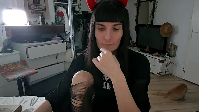 Snapshot of CeriseLapine chatting on 11-09-25, 07:23 CeriseLapine online show from 11-09-25, 07:23