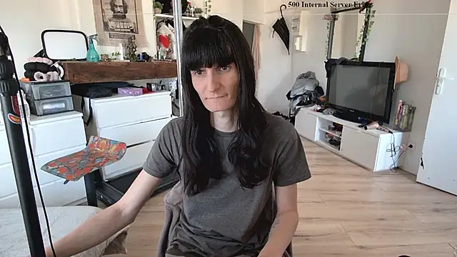 Snapshot of CeriseLapine chatting on 12-05-25, 01:42 CeriseLapine online show from 12-05-25, 01:42