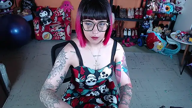 MissMiia2 online show from 11-12-25, 01:55