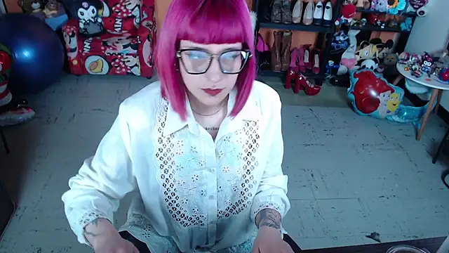 MissMiia2 online show from 01-06-26, 07:17