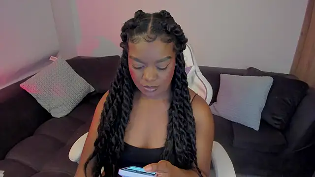 Snapshot of Im_Maria chatting on 10-12-25, 02:10 Im Maria online show from 10-12-25, 02:10