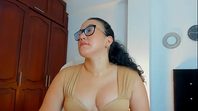 kathyajhonss online show from 11-17-25, 11:43