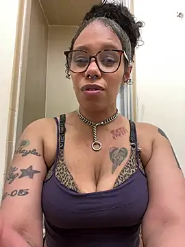 Princess Desirae online show from 04-25-26, 05:10