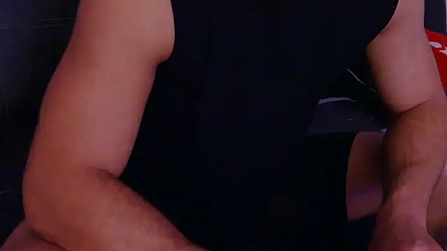 Snapshot of GymBoyVan chatting on 02-05-25, 10:30 GymBoyVan online show from 02-05-25, 10:30