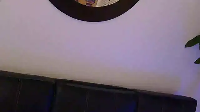 Snapshot of GymBoyVan chatting on 02-25-25, 10:15 GymBoyVan online show from 02-25-25, 10:15