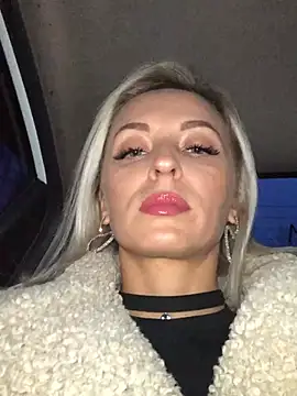 Diamond Bunny  online show from 01-07-25, 01:24