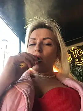 Diamond Bunny  online show from 01-29-25, 02:21