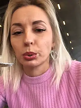 Diamond Bunny  online show from 02-10-25, 02:59