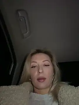 Diamond Bunny  online show from 02-25-26, 04:16