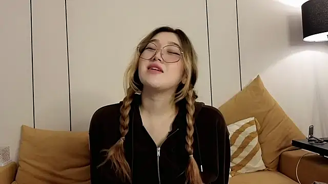 Jennatyan online show from 03-16-26, 05:44