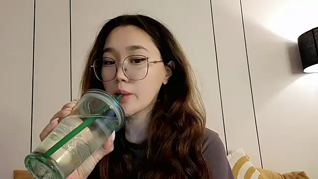 Jennatyan online show from 06-17-26, 03:53