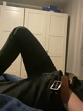 Snapshot of youssef00711 chatting on 03-20-25, 08:29 youssef00711 online show from 03-20-25, 08:29