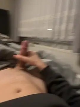 Snapshot of youssef00711 chatting on 11-29-25, 04:10 youssef00711 online show from 11-29-25, 04:10