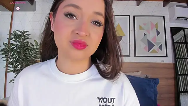 Snapshot of MiaKay1 chatting on 11-20-25, 03:39 MiaKay1 online show from 11-20-25, 03:39