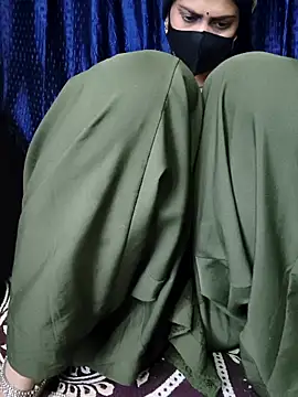 kaveerpooja947 online show from 02-06-26, 04:32